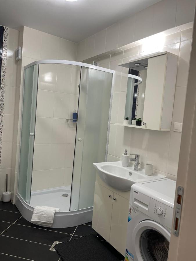 Welcome To Bucharest Airport Residences & Therme-Self Check-In Otopeni Exteriör bild