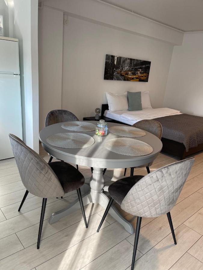 Welcome To Bucharest Airport Residences & Therme-Self Check-In Otopeni Exteriör bild