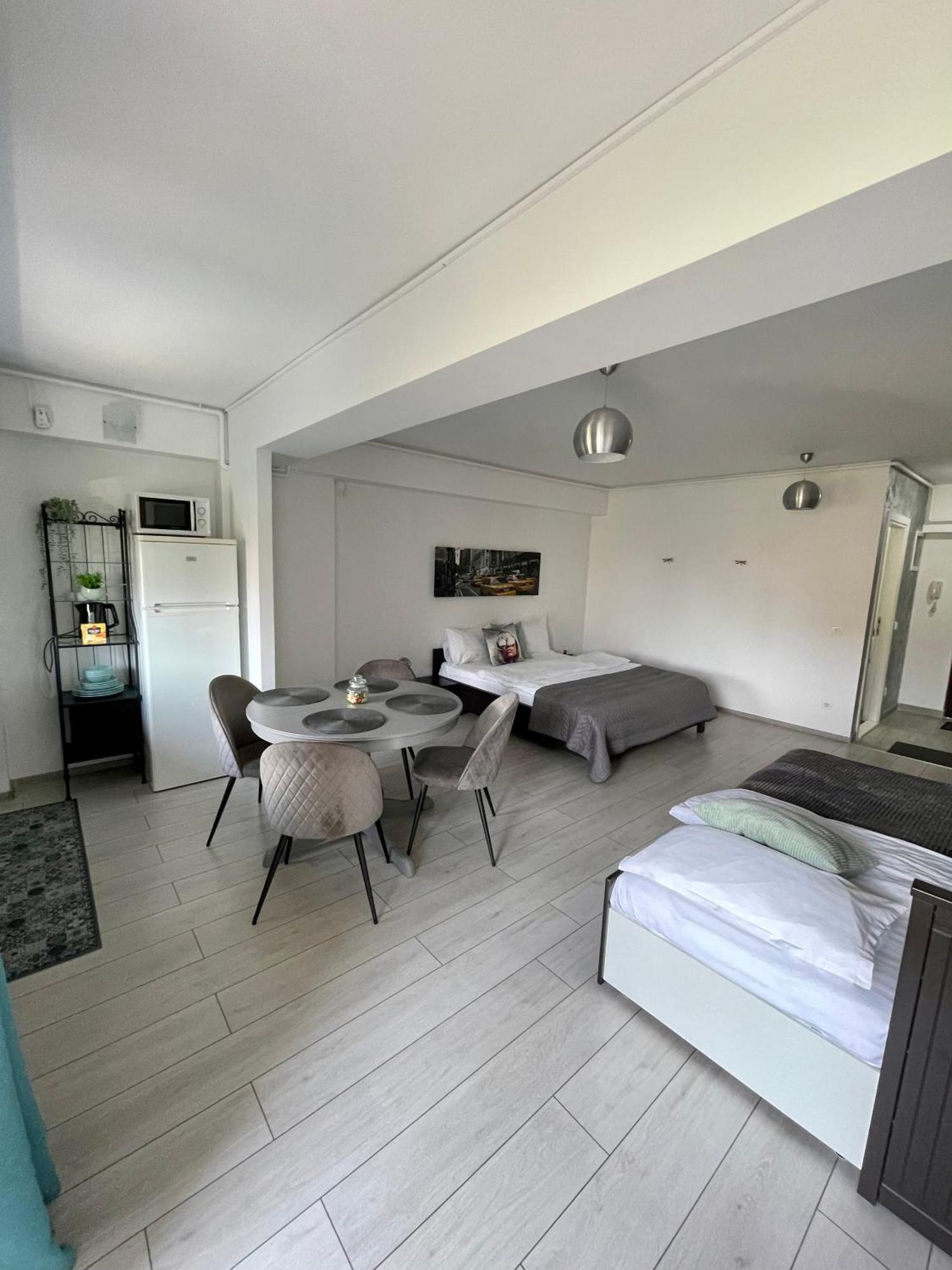 Welcome To Bucharest Airport Residences & Therme-Self Check-In Otopeni Exteriör bild