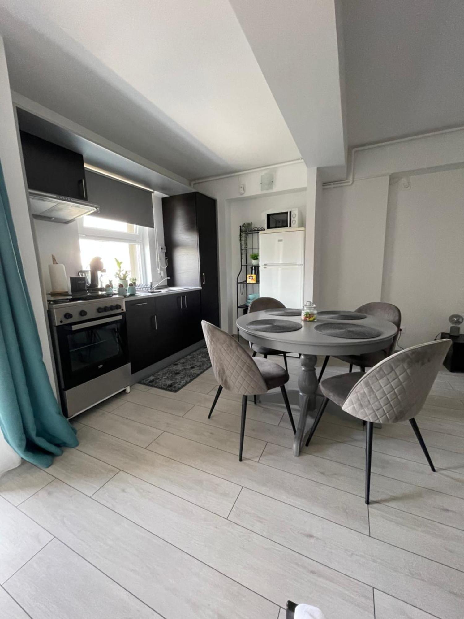 Welcome To Bucharest Airport Residences & Therme-Self Check-In Otopeni Exteriör bild